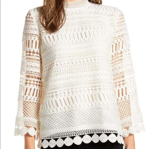 Gibson LivinginYellow Lace Bell Sleeve Blouse (UC1) - Picture 1 of 7